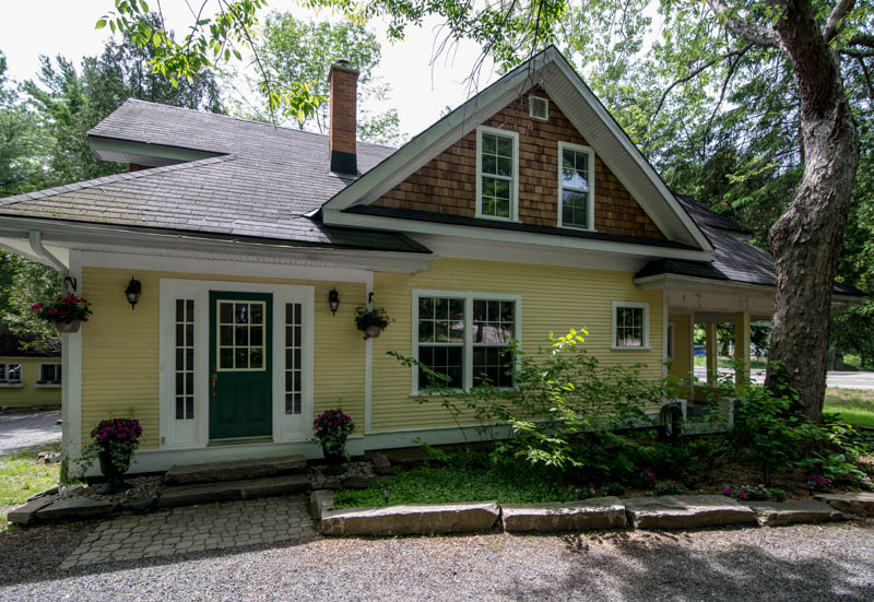 Cottage In Muskoka Port Carling Waterfront For Sale